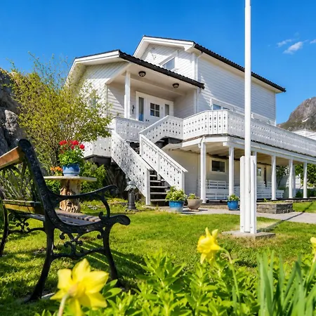 Reine Lofoten Retreat With Stunning Fjord Views Tatil Evi Moskenes