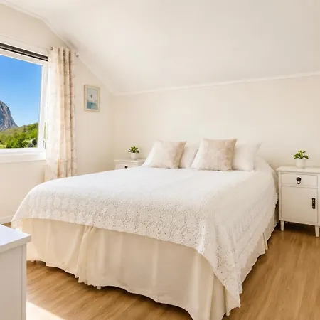 Tatil Evi Reine Lofoten Retreat With Stunning Fjord Views Moskenes